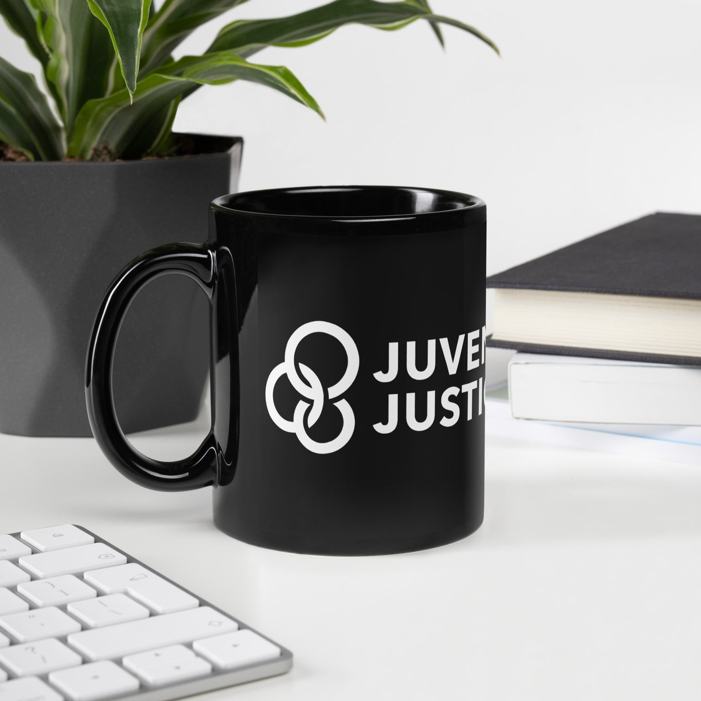 JJM Black Glossy Mug